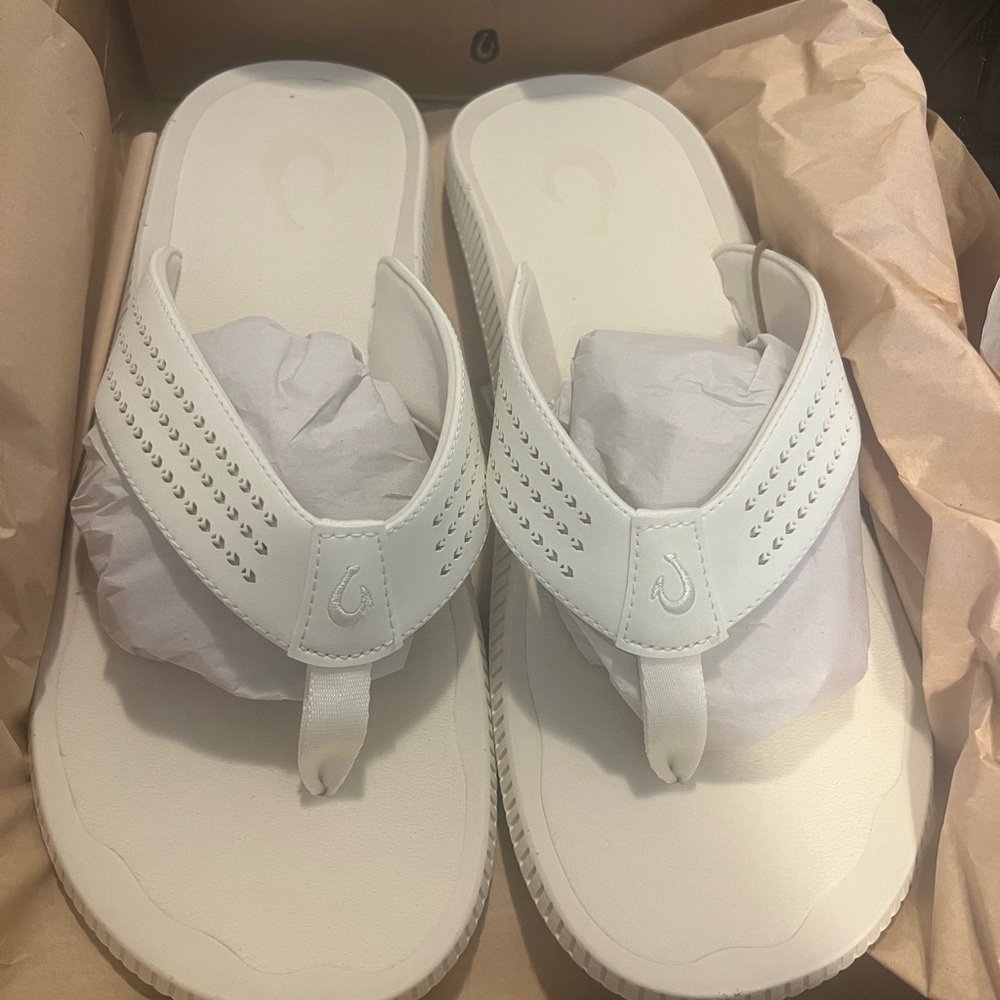 OluKai White Men's Flip-Flops